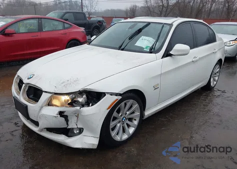 2011 BMW 328I xDrive z USA, uszkodzony, nr VIN WBAPK5C55BA658243